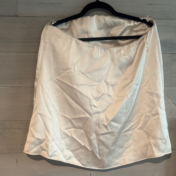 Zara strapless dress made of soft fabric - Picture 6 of 8